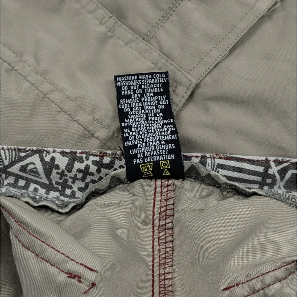 Vintage Y2K Quiksilver Cargo Shorts Mens 34x9 Tan Skater‎ Surfer Streetwear